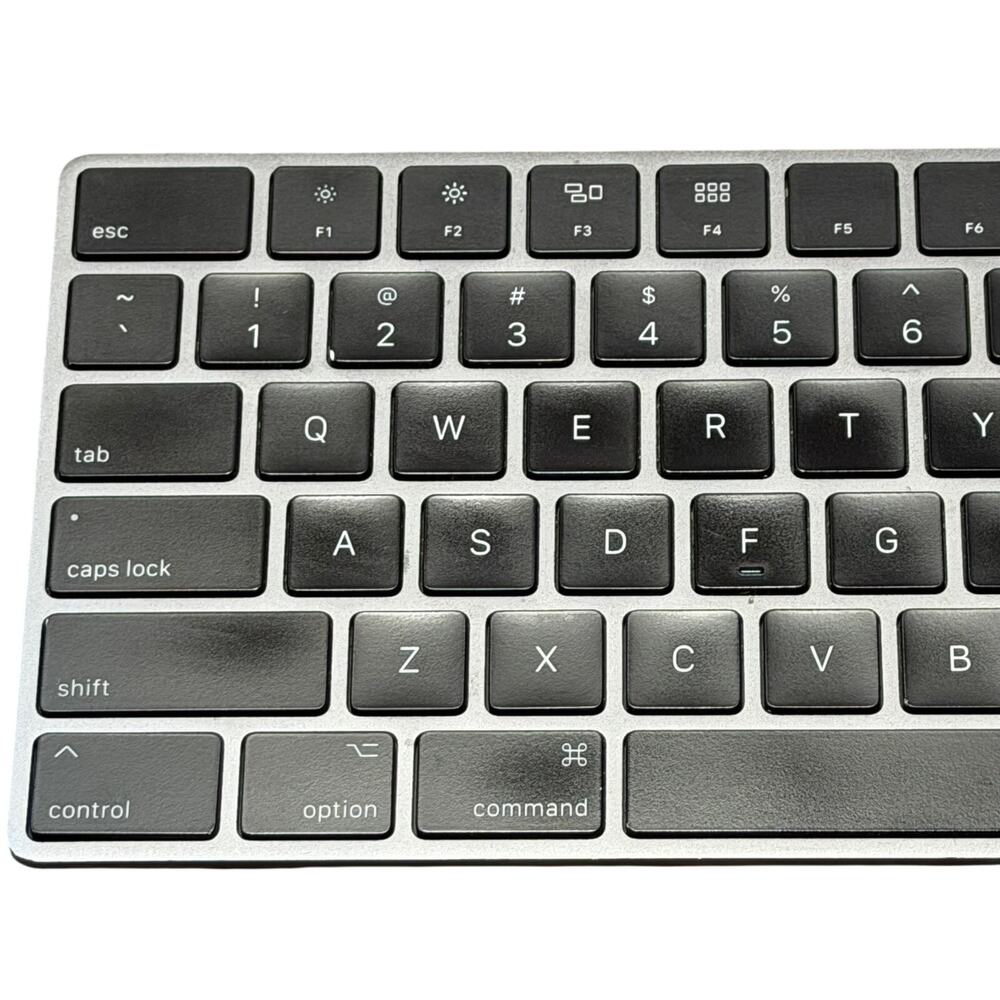 Apple A1843 Wireless Bluetooth Magic Keyboard With Numeric Keypad Black - Picture 3 of 9